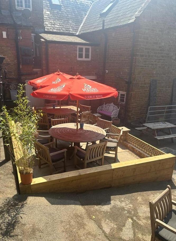 Bed and Breakfast Bartholomew Arms Maidford Экстерьер фото